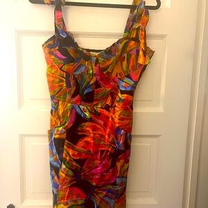 Farm rio linen knee length dress. Zipper on the side. Worn twice.